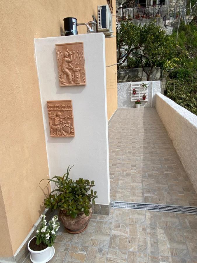 Aparthotel Vista Stromboli Paola Exterior foto